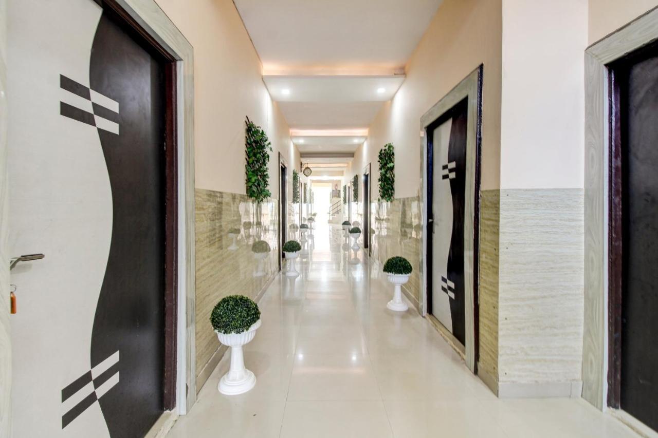 Elegance Resort マトゥラー エクステリア 写真